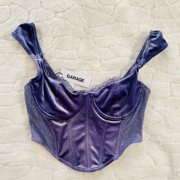 Garage-Velvet Crop Bustier - Blue
Granite- Size M Brand NEW with Tags - Picture 2 of 7